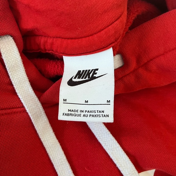 Nike Sportswear Club Fleece Men's Bold Red Hoodie - Picture 4 of 6
